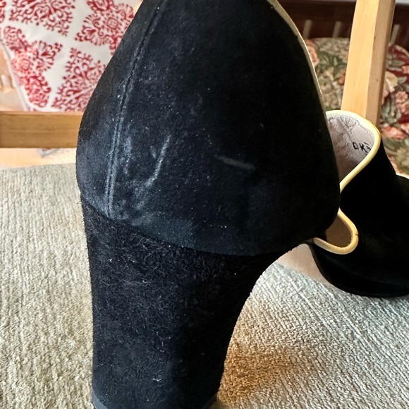 Salvatore Ferragamo size 8 Black suede Peep-Toe Heels - Picture 9 of 10